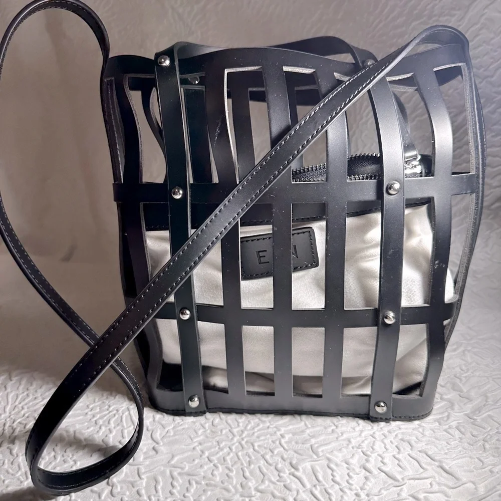 Small bag - Picture 1 of 2